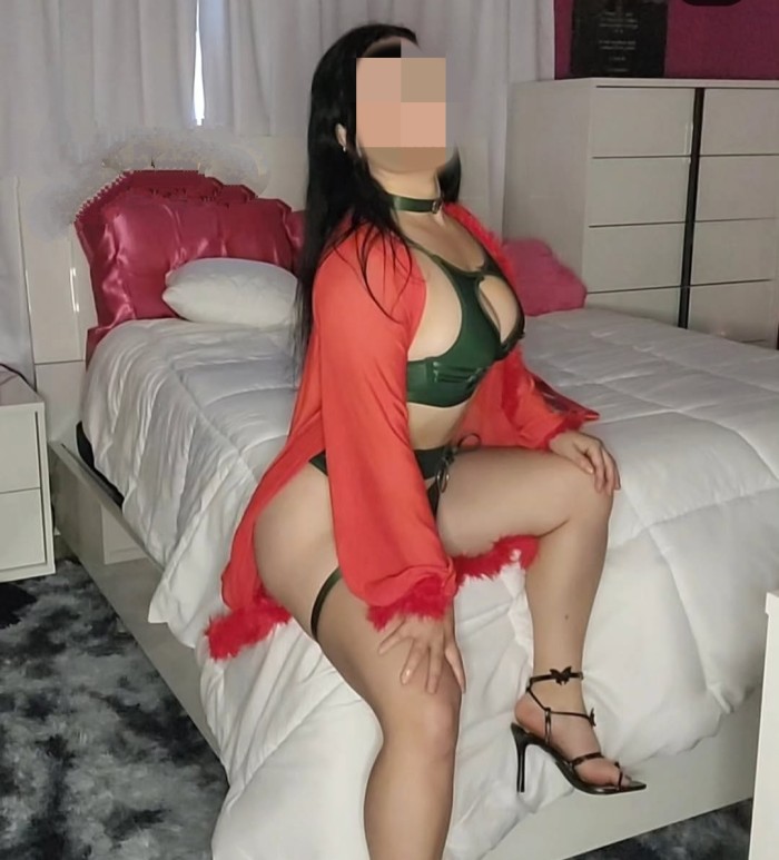 LATINA EXQUISITA MUY COMPLETA PARA UNA EXPERIENCIA