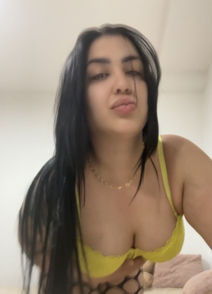 CHICA CALIENTE