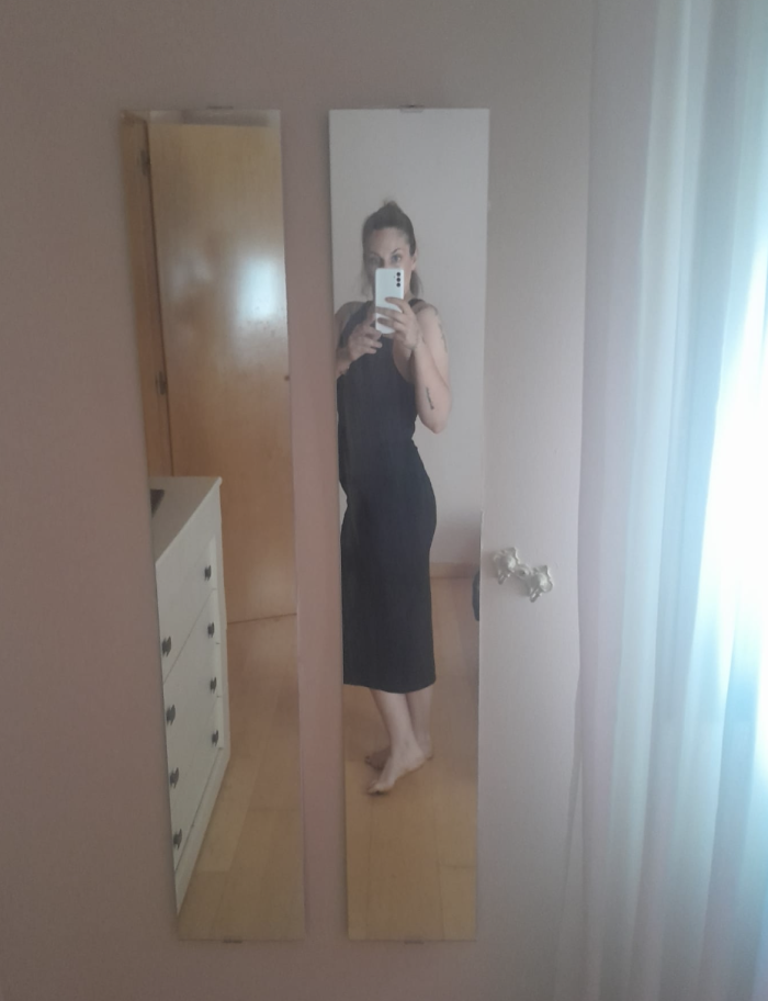 Española en apartamento turístico privado