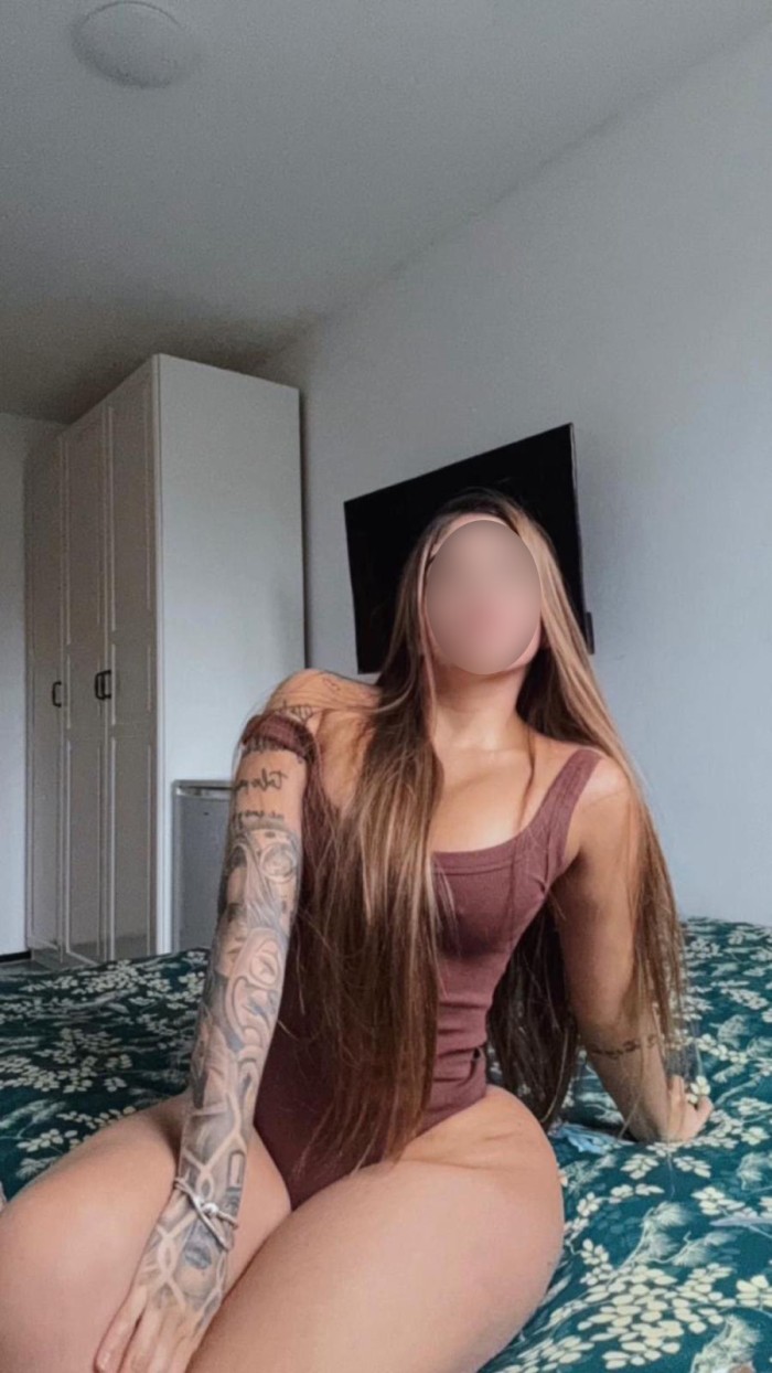 SOY NIKOL GUAPA JUGUETONA FIESTERA MUY CALIENTE 24H EN TORREMOLINOS