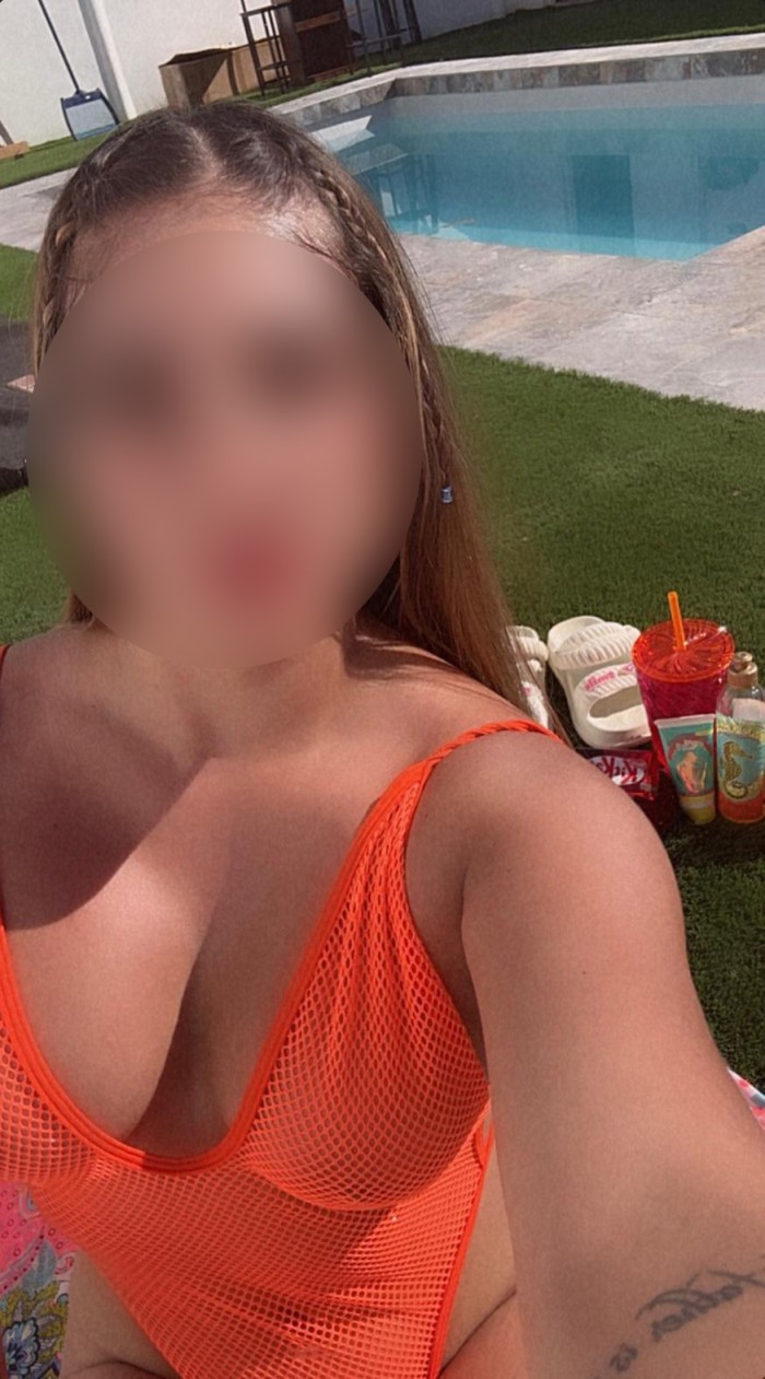 SOY NIKOL GUAPA JUGUETONA FIESTERA MUY CALIENTE 24H EN TORREMOLINOS