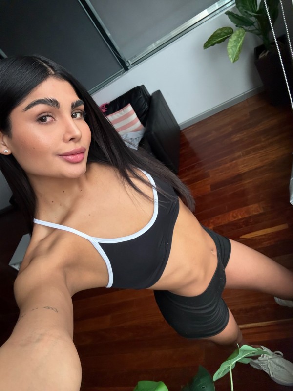 CHICA TRANS EXCLUSIVA SEXY Y FEMENINA RECIÉN LLEGADA 24hrs