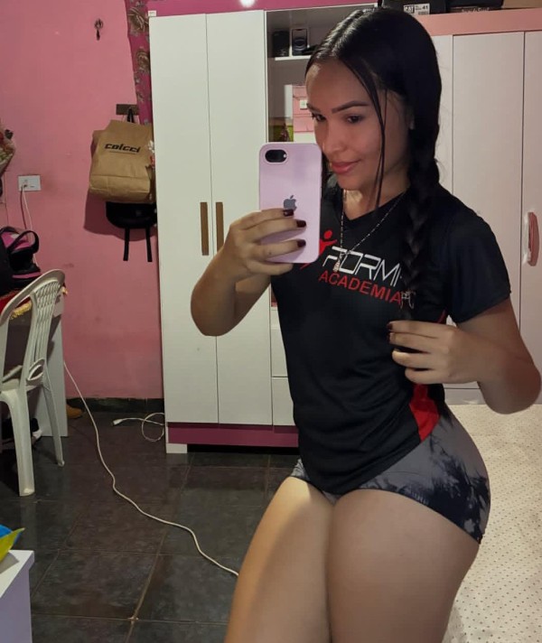 NOVEDAD SOFIA EN VINAROS! FIESTERA MORBOSA JOVENCITA CACHONDA Y DISCRETA