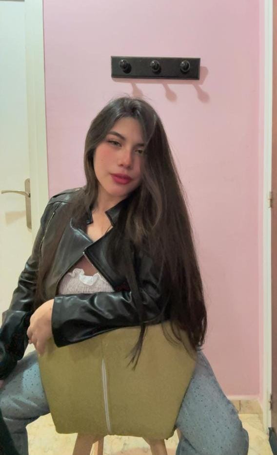QUIERO COMERME TODA TU POLLA LATINA REINA DEL SEXO