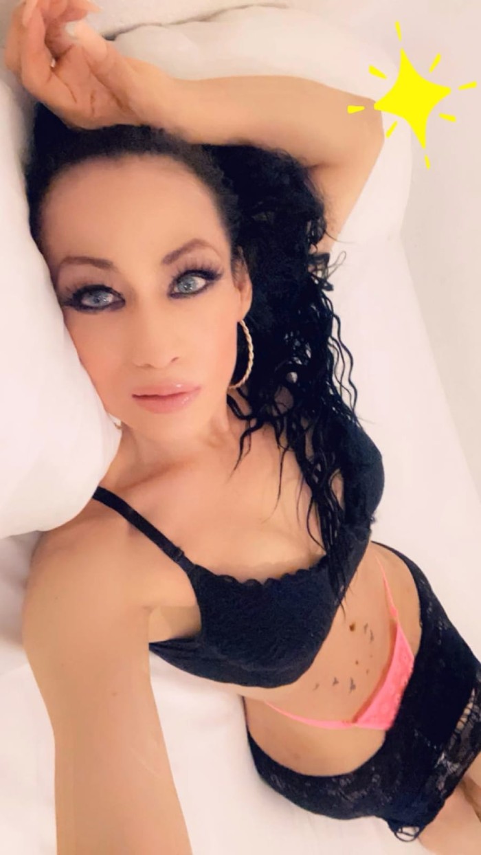 NOVEDAD ALEJANDRA, FIESTERA FULL VICIOSA CACHONDA Y MORBOSA EN BLANES