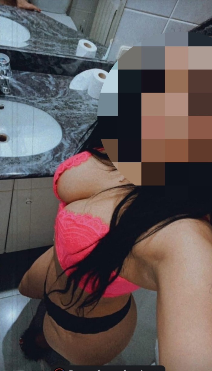COLOMBIANA CERCANA CON MUCHO ENCANTO Y SIMPATÍA