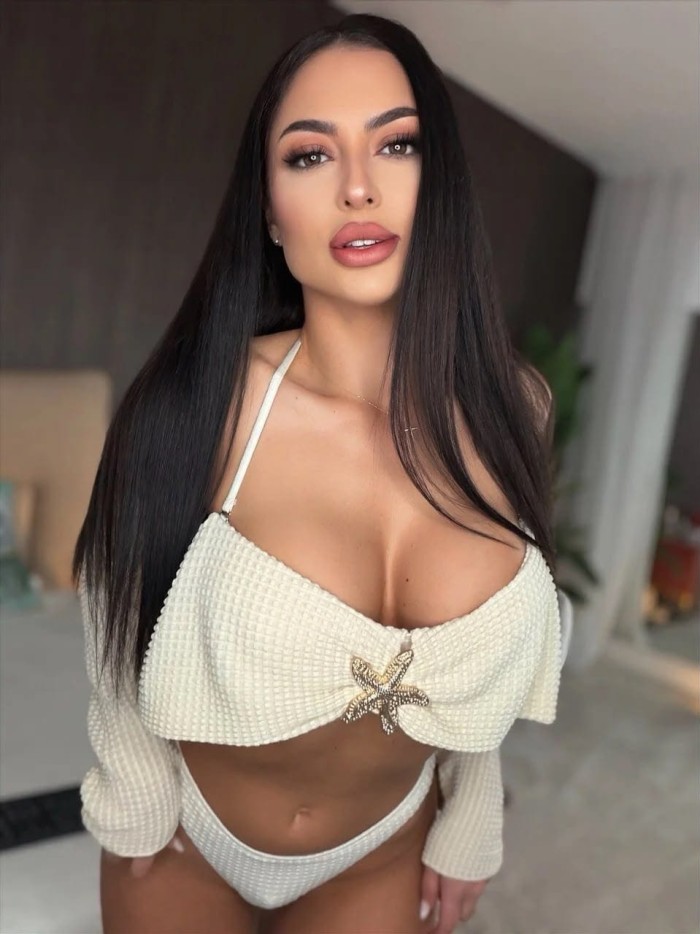 LUCIA ESPECTACULAR JOVENCITA RECIEN LLEGADA
