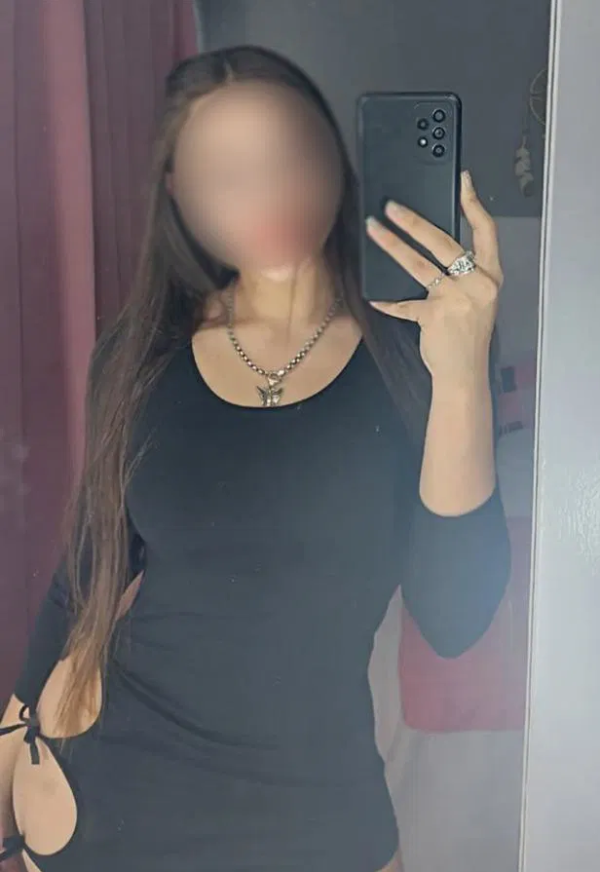 JOVENCITA ENTREGADA Y COMPLETA