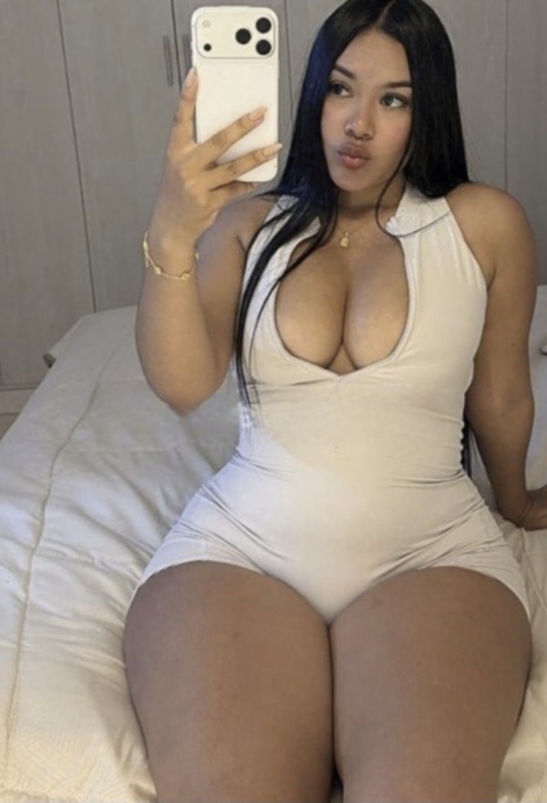 Recién llegada sexy joven cachonda dulce complacie