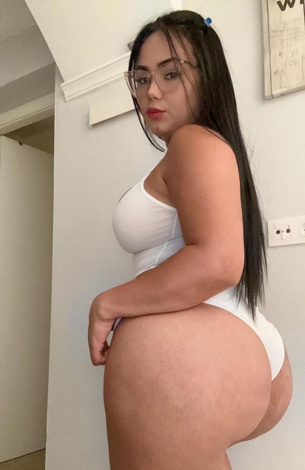 Novedades Venezolana fogosa y atenta