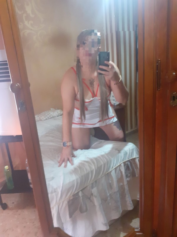 FIESTERITA CACHONDA DESEOSA DE PLACER Y MORBO.. VEN PRONTO