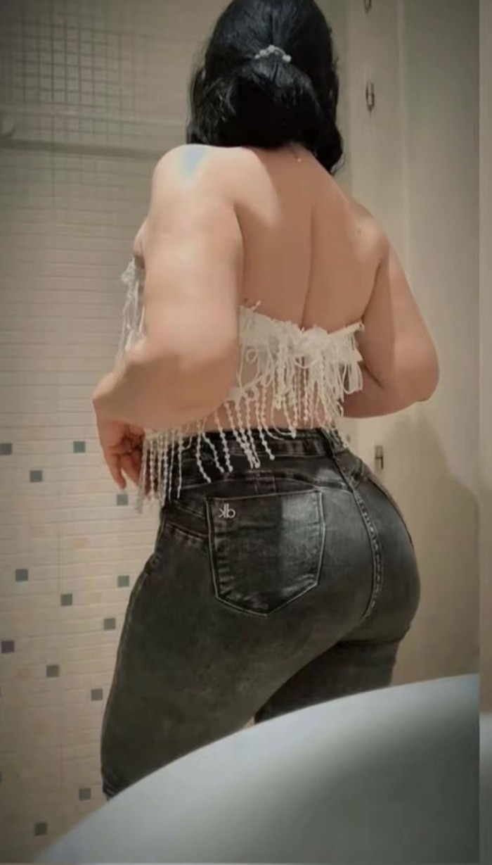 Paraguaya sensual muy cachonda – Tres Olivos