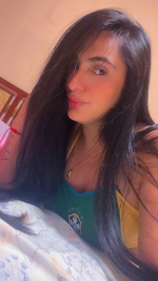 CHARLO CHICA LATINA ARDIENTE