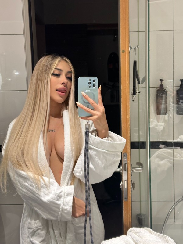 NOVEDAD BURGOS LATINA ENCANTADORA DISPONIBLE 24HRS