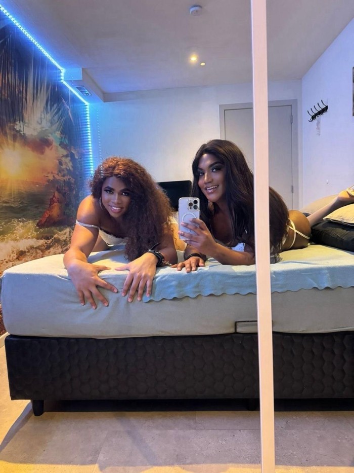 Latina cachondas dotadas XXL