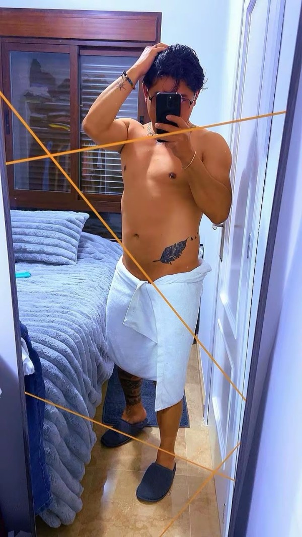 DISTINCIÓN, CARISMA Y BUENA COMPAÑÍA 614036720