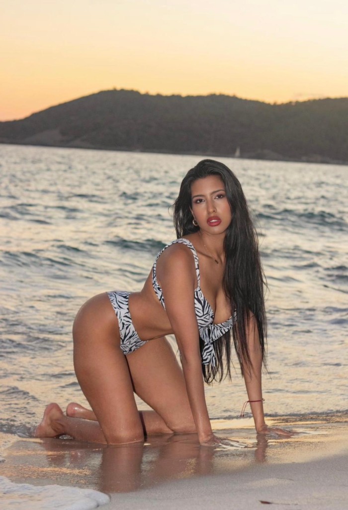 KAMILA, BELLA JOVEN LATINA DE COMPAÑÍA 622164584