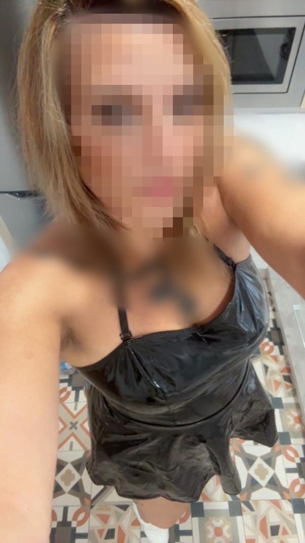Dominatrix reina del sado pocos días