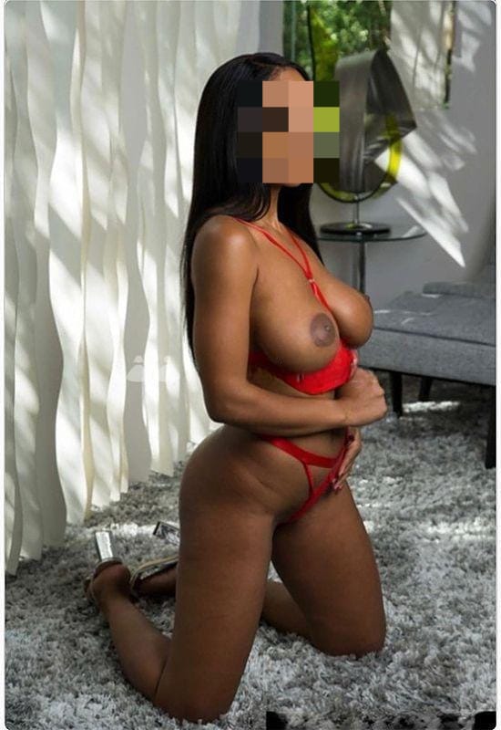 ARDIENTE SENSUAL APASIONADA DESEOSA DE SEXO