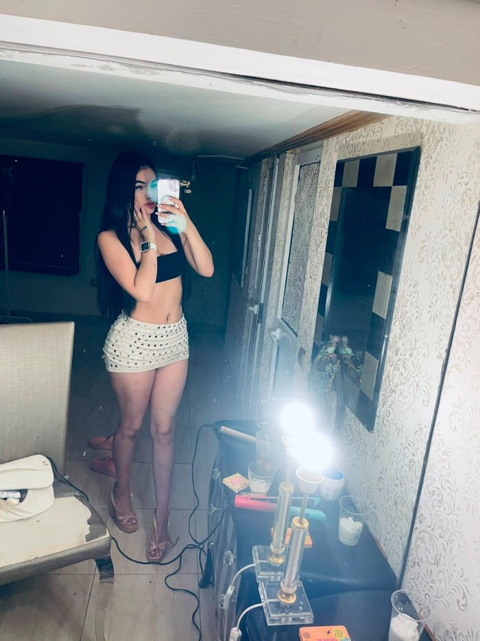 FIESTERITA MUJER DESEOSA DE SEXO SIN LIMITES