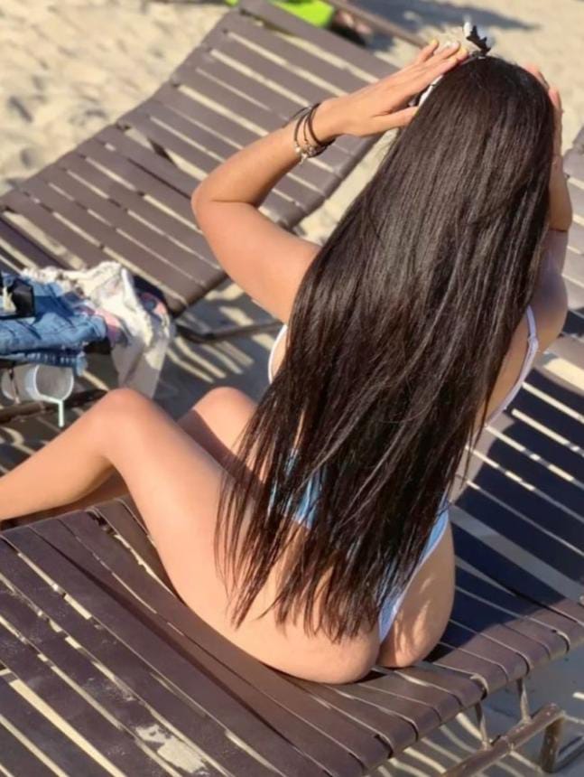Latina cachonda complaciente, llámame!