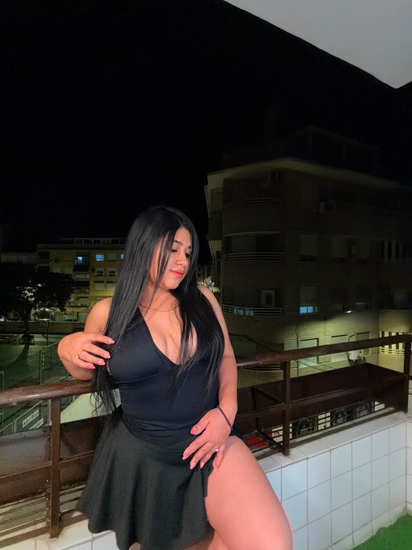 CUERPO NATURAL ,IMPLICADA Y SENSUAL