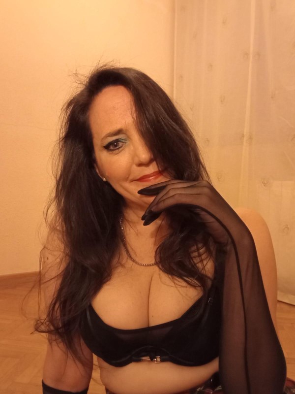 TU PUTA VICIOSA, FIESTERA, CON GANAS DE FOLLAR,, FIESTA.