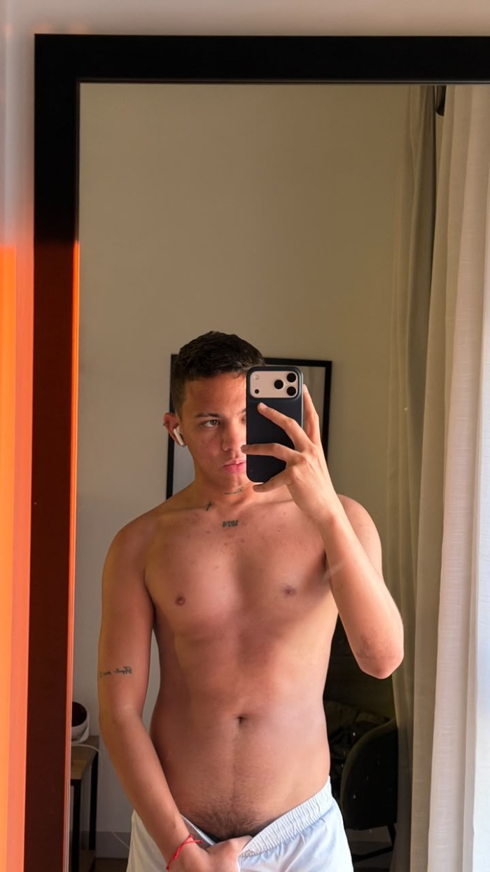JOVEN VENEZOLANO DISPUESTO AL PLACER LAS CANTERAS