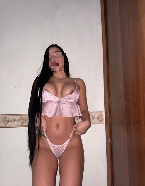DELICIOSA IMPLICADA EXQUISITA ANSIOSA DE PLACER