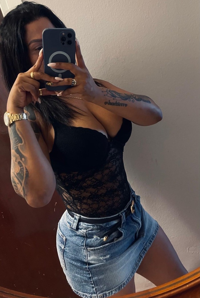 MÁQUINA SEXUAL, COLOMBIANA FIESTERA Y ARRECHA