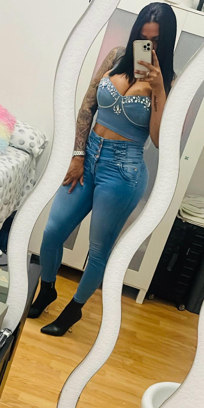 MÁQUINA SEXUAL, COLOMBIANA FIESTERA Y ARRECHA