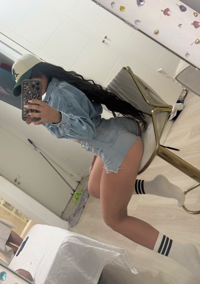 Sara garganta profunda fiestera