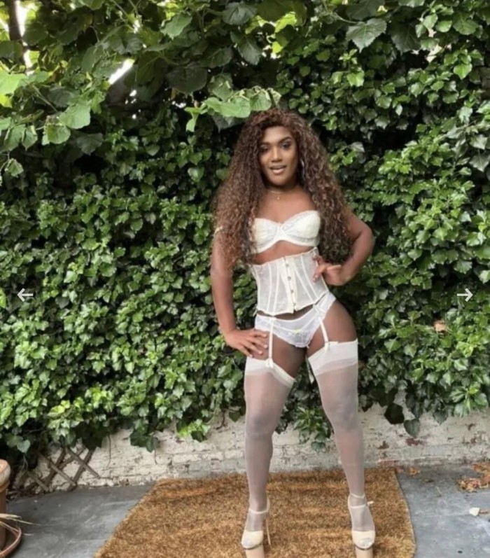 Gisela Morena latina lechera y complaciente