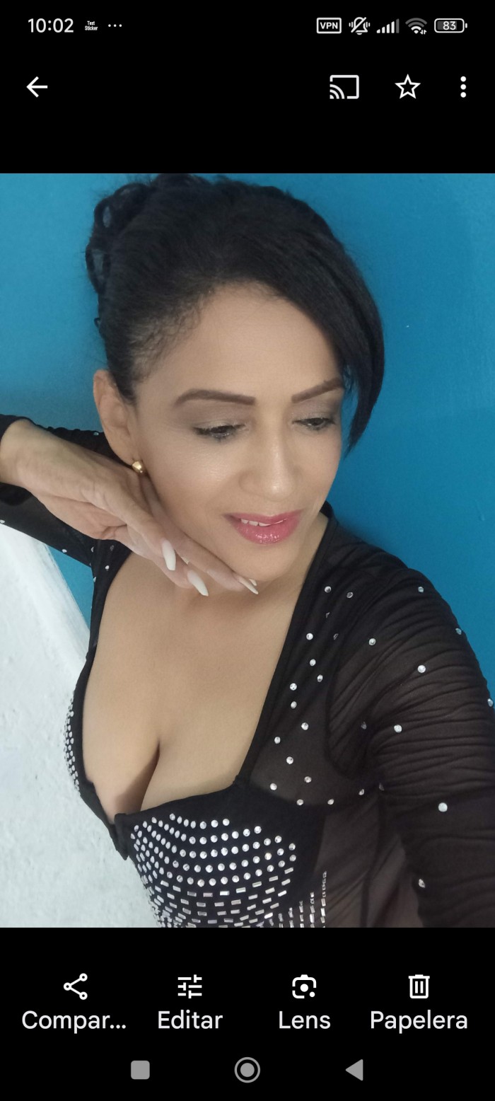 Colombianita fiestera 24 horas salidas