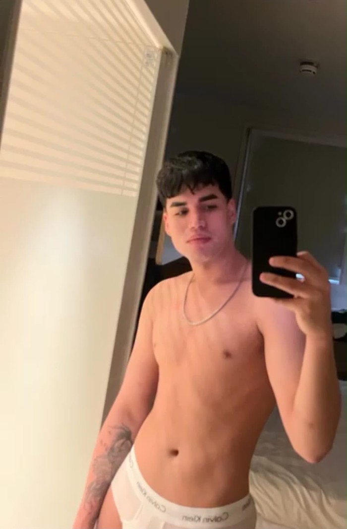 Chico joven caliente XXL