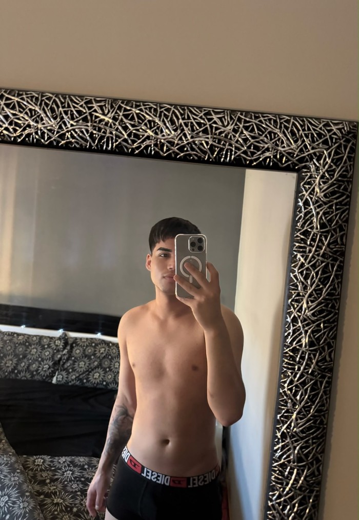 Chico joven caliente XXL