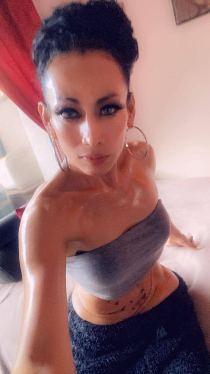 Transexual colombiana Alejandra BLANES 637 73 7921