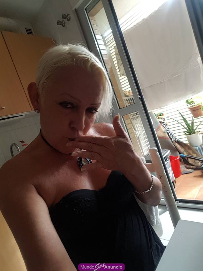 PAMELITA SILLA VALENCIA AMA DOMINANTA CHUPONA