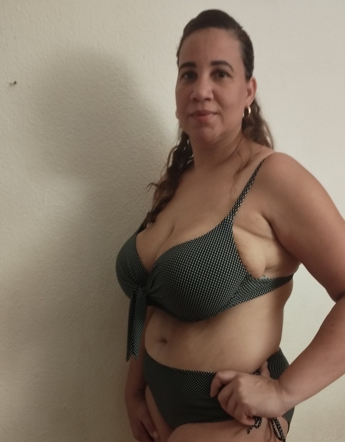 Yary Dominicana madurita guapa francesa hasta el f