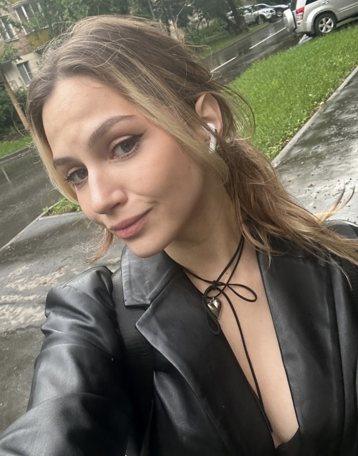 SOFÍA RECIÉN LLEGADA UCRANIANA