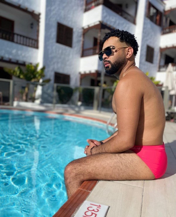 CHICO LATINO XXL POLLON FIESTERO Y CAÑERO