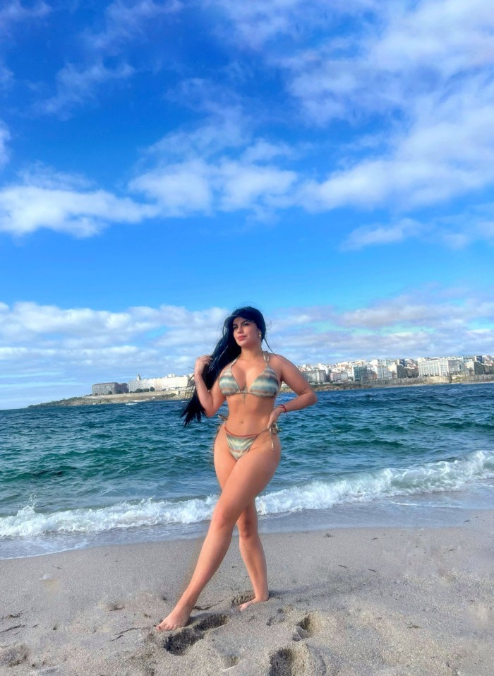 SENSUAL JOVEN COMPLACIENTE PAMPLONA