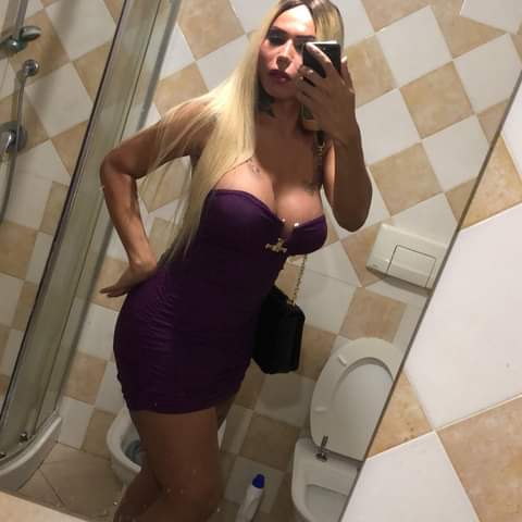 TRANS femenina viciosa, Videollamada Nos masturbac