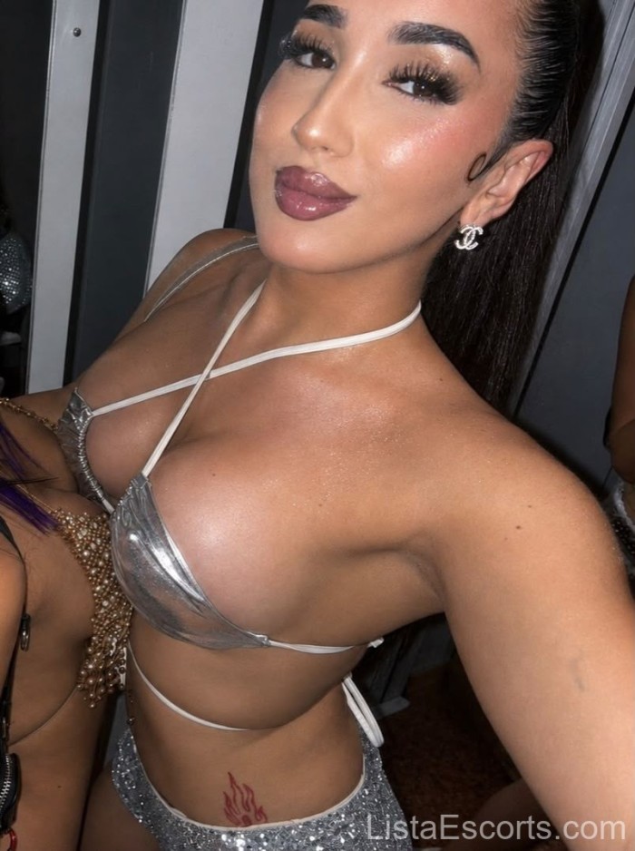 ESTRELLA GOLD ESPAÑOLA TRANS MUY FEMENINA