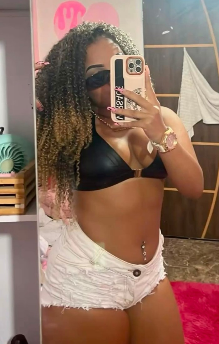 NUEVA EN LA ISLA – DOMINICANA DE LUJO EXPLOSIVA Y JUGUETONA