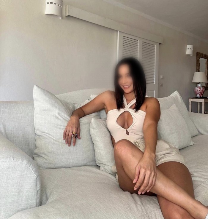 Masajista de lujo muy cachonda en Torremolinos