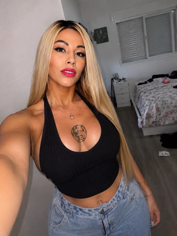 EN MESA Y LOPEZ…CHICA TRANS IMPLICADA ARDIENTE PARA SATIFACERTE A TOPE