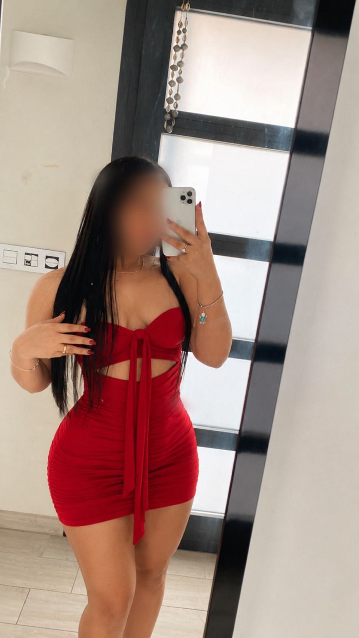 COLOMBIANA FIESTERA Y CON GANAS DE PECAR 24/7