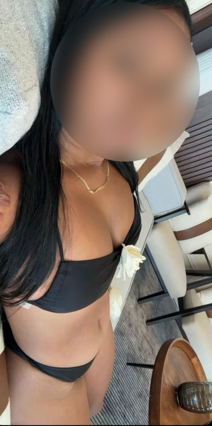 NOVEDAD ANGIE EN PORTONOVO! FIESTERA MORBOSA CARIÑOSA Y DISCRETA