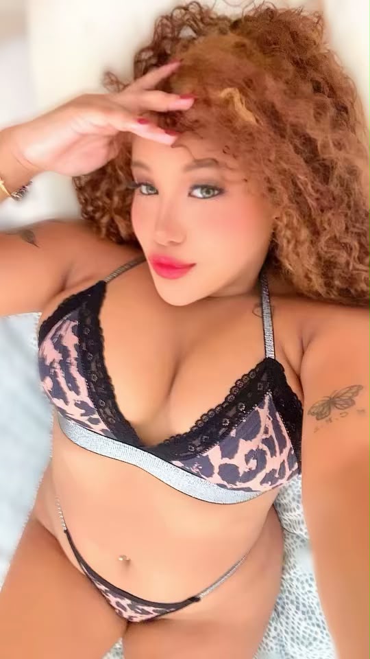 SOY MIA, HERMOSA VENEZOLANA EN VECINDARIO